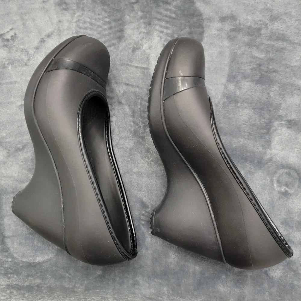 Crocs Wedge Pumps Womens 8 Black‎ Cap Toe Comfort Waterproof Versatile Casual